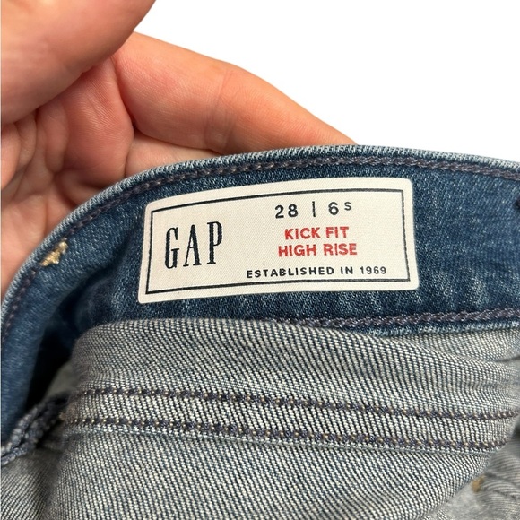Gap High Rise Kick Fit Jeans Washwell size 6s short petite high rise crop 794585 - Picture 4 of 9
